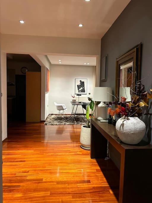 The One Appartement Thessaloniki Buitenkant foto