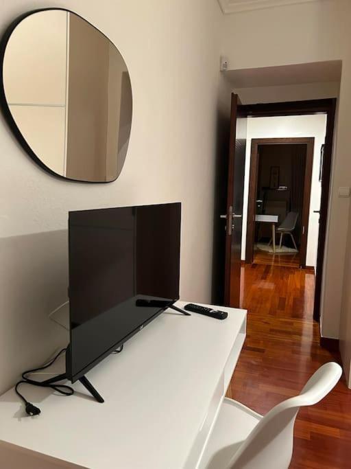 The One Appartement Thessaloniki Buitenkant foto